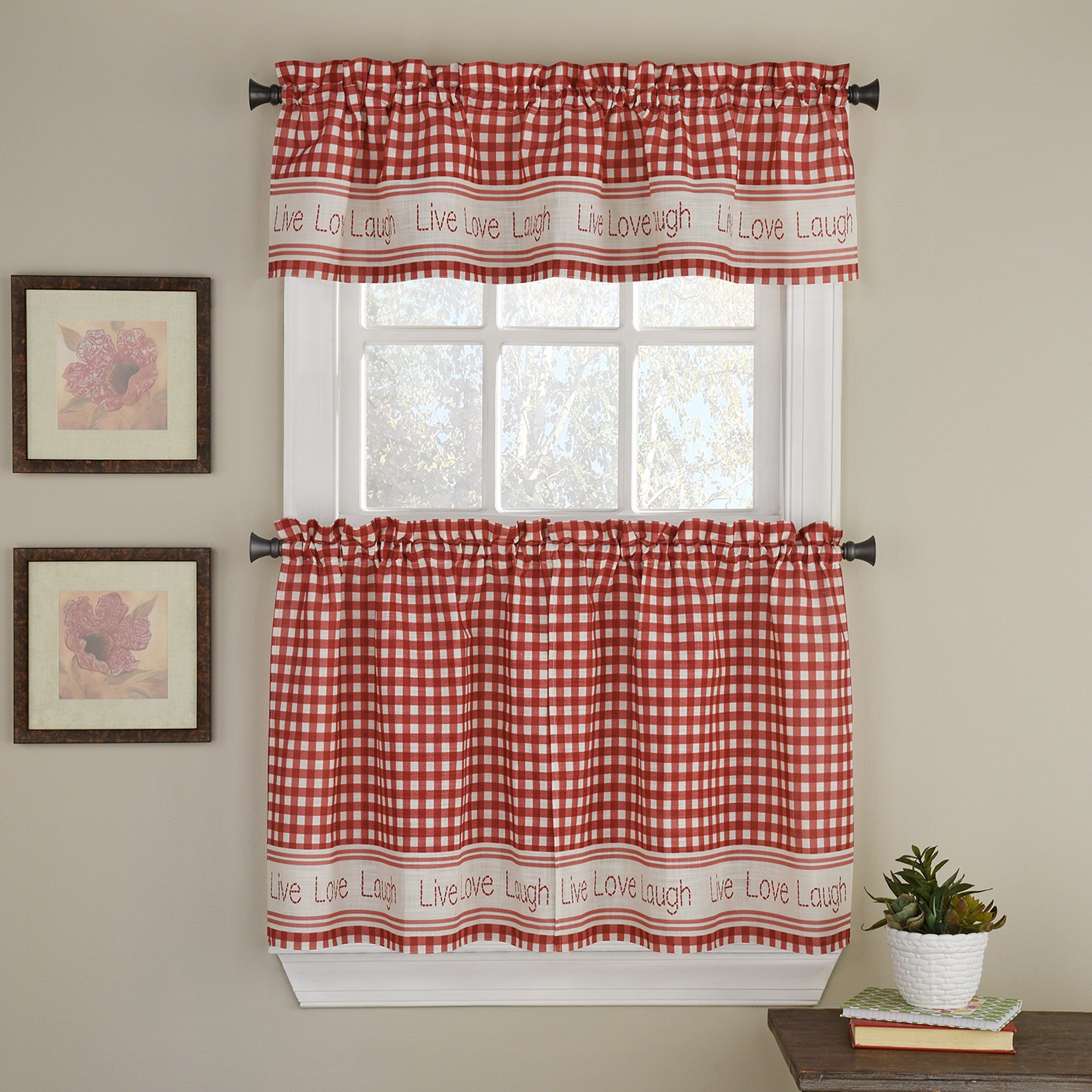 Gingham Stitch Tier with Valance
